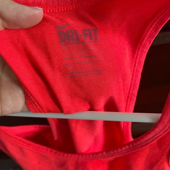 Nike tank top - Picture 2 of 2
